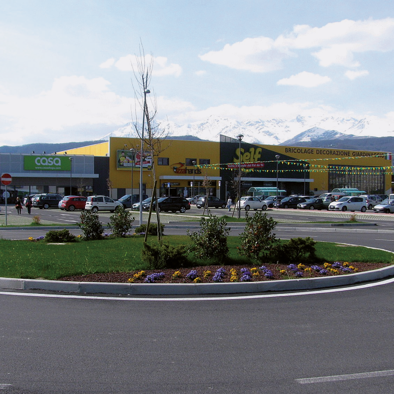 Copertina parco commerciale Pavone